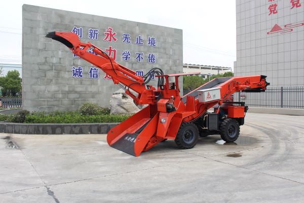 襄陽(yáng)永力通：只做履帶扒渣機(jī)，所以更專業(yè)