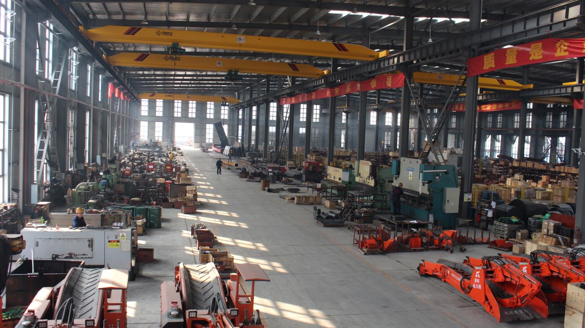 斗齒磨損快每月?lián)Q一批？永力通合金斗齒，一副頂三副！